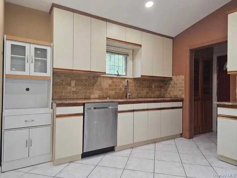 17-02 Clintonville Street, Whitestone, NY 11357 - Image #3