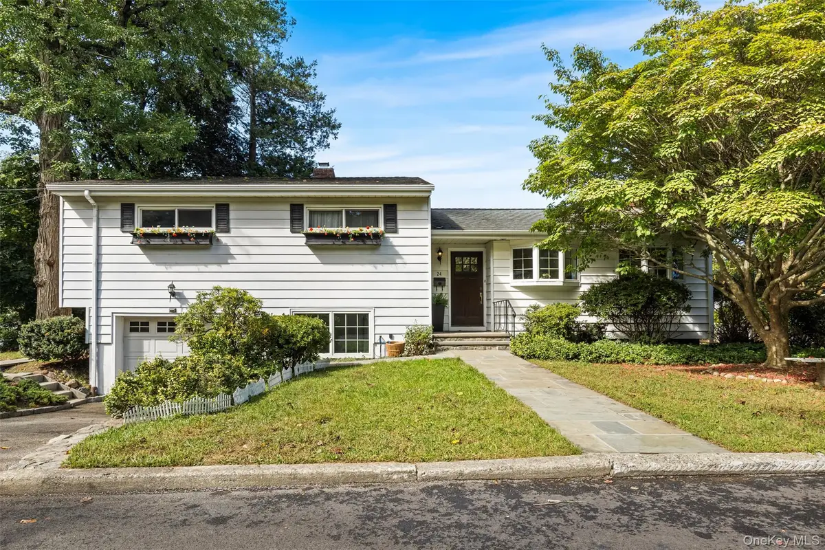 24 Jaffray Court, Irvington, NY 10533 - Image #1