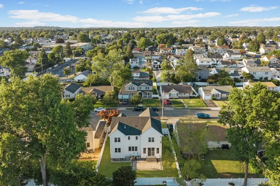 5 Relda Street, Plainview, NY 11803 - Image #2