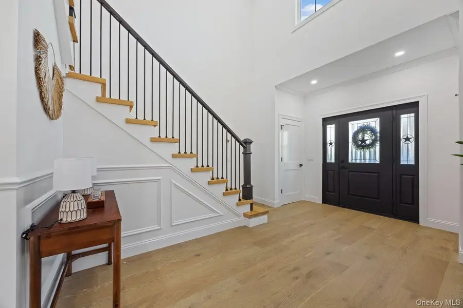 5 Relda Street, Plainview, NY 11803 - Image #3