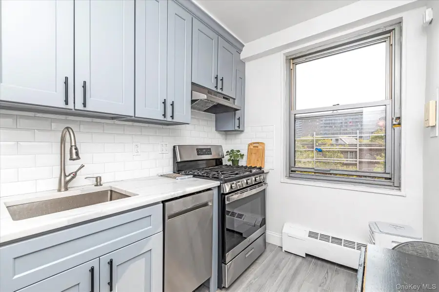 61-15 97 St #4K, Rego Park, NY 11374 - Image #2