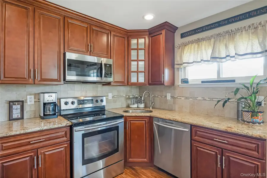 93 Flamingo Road, Levittown, NY 11756 - Image #2