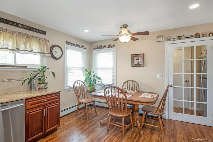 93 Flamingo Road, Levittown, NY 11756 - Image #3