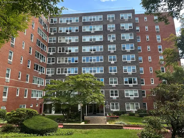 164-20 Highland Avenue #2M, Jamaica Hills, NY 11432