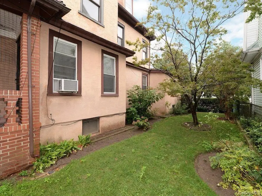 8502 96th Street, Woodhaven, NY 11421 - Image #3