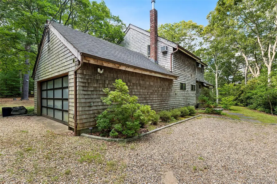 526 Hands Creek Road, East Hampton, NY 11937 - Image #2