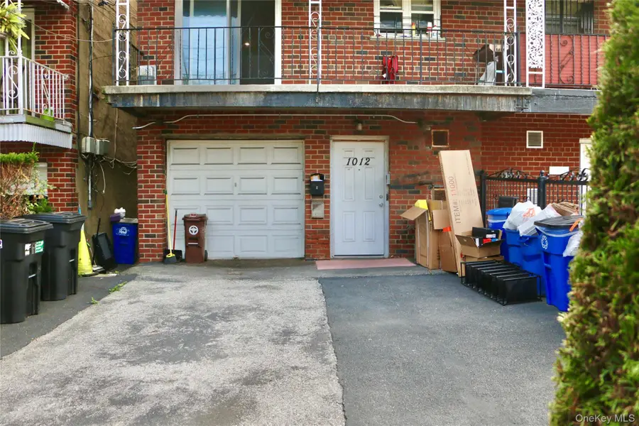 1012 E 233rd Street, Bronx, NY 10466 - Image #2