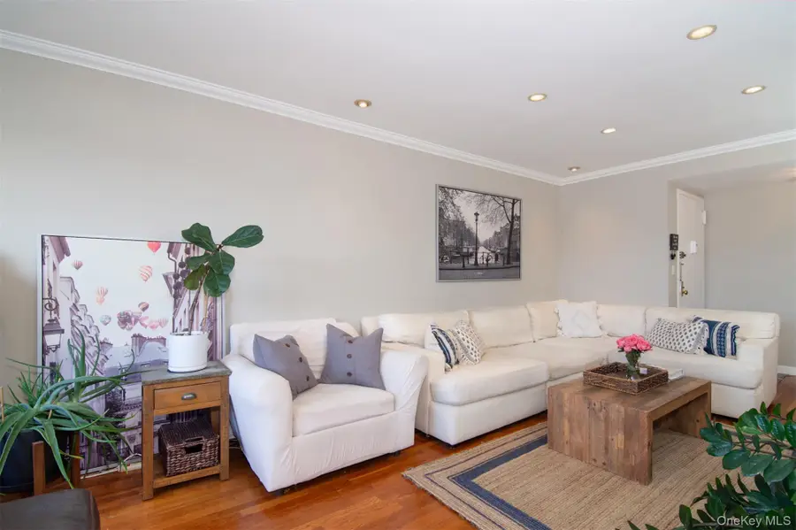 25 Sunnyside Drive #4H, Yonkers, NY 10705 - Image #2
