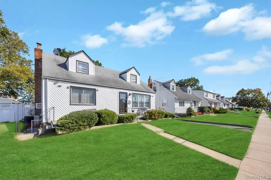 181 Martens Avenue, Valley Stream, NY 11580 - Image #2