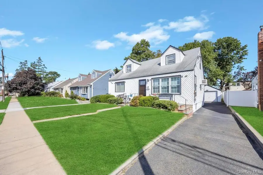 181 Martens Avenue, Valley Stream, NY 11580 - Image #3