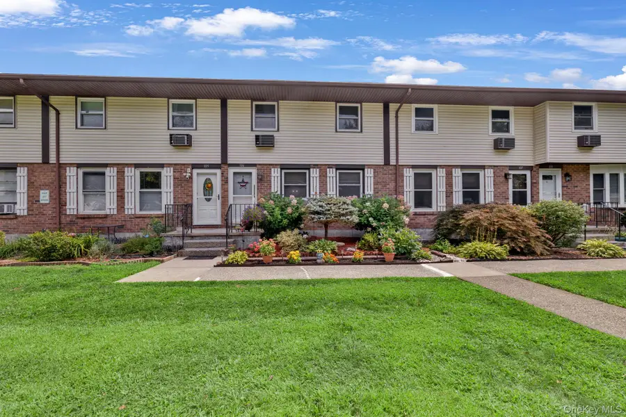 106 Parr Meadow Drive #1F, Newburgh, NY 12550 - Image #3