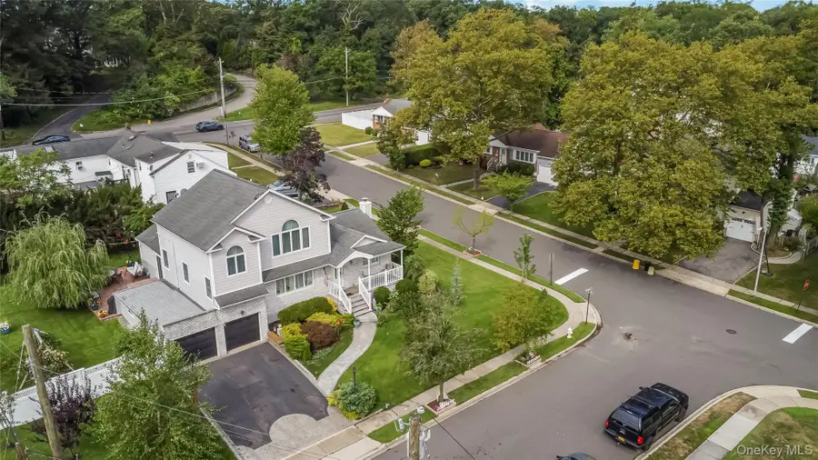 2 Hamilton Street, Farmingdale, NY 11735 - Image #2