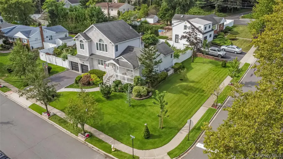 2 Hamilton Street, Farmingdale, NY 11735 - Image #3