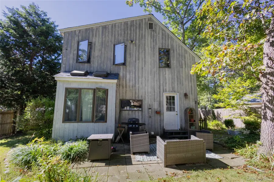 3 Beacon Drive, Sound Beach, NY 11789 - Image #2