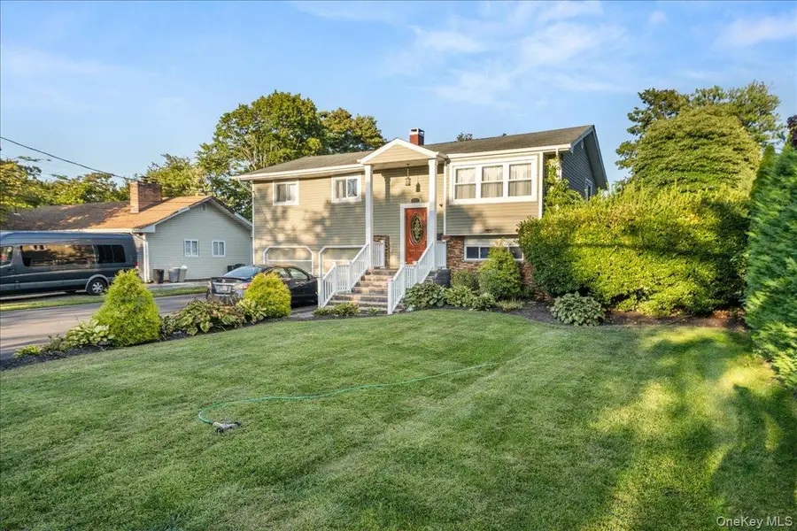 211 Washington Avenue, Brentwood, NY 11717 - Image #2
