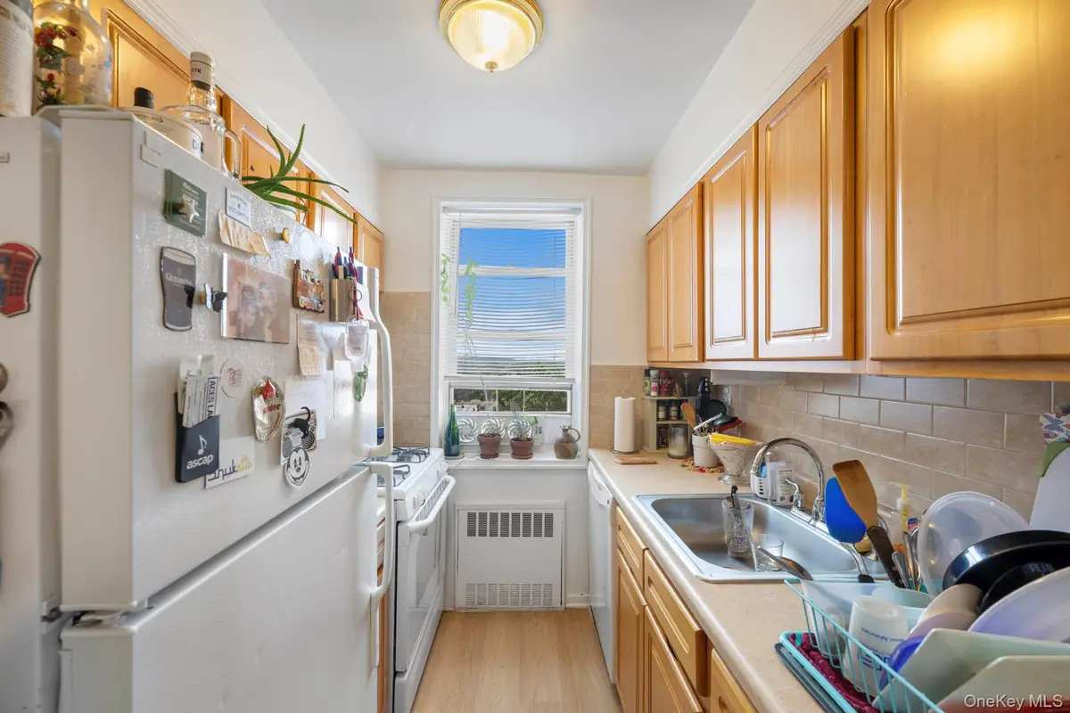 67-40 Booth Street #6I, Forest Hills, NY 11375 - Image #1