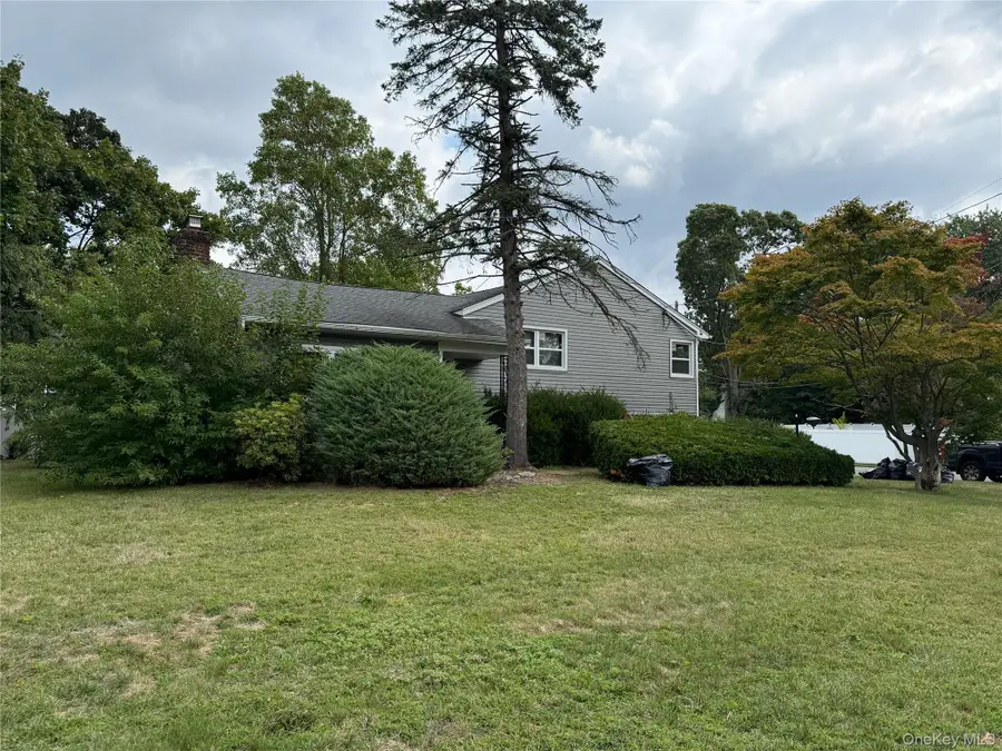 6 Albermarle Avenue, Huntington Station, NY 11746 - Image #2