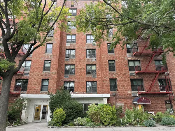 140-15 Holly Avenue #6M, Flushing, NY 11355