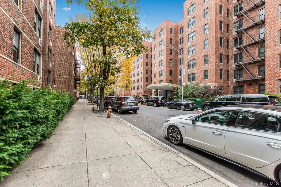 2165 Matthews Avenue #4B, Bronx, NY 12462 - Image #3