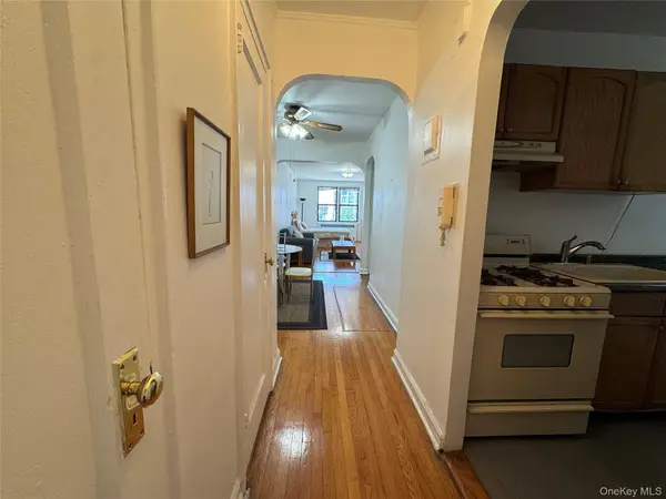 69-40 Yellowstone Blvd #404, Forest Hills, NY 11375