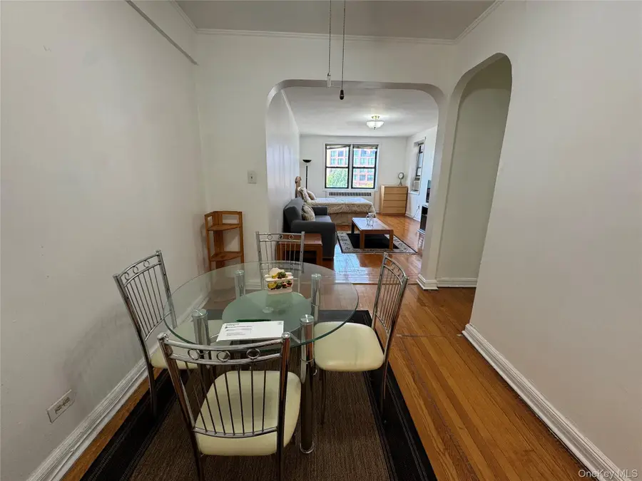 69-40 Yellowstone Blvd #404, Forest Hills, NY 11375 - Image #2