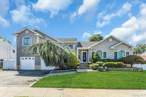 28 Grove Street, Massapequa, NY 11758