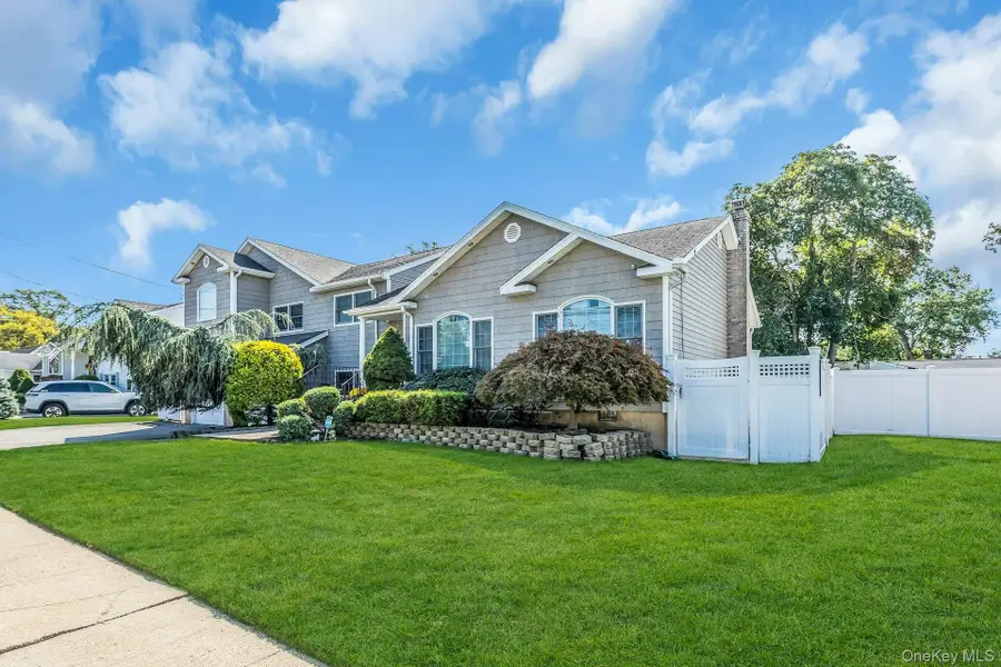 28 Grove Street, Massapequa, NY 11758 - Image #3