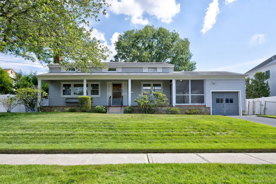 61 Birch Lane, Massapequa Park, NY 11762 - Image #2