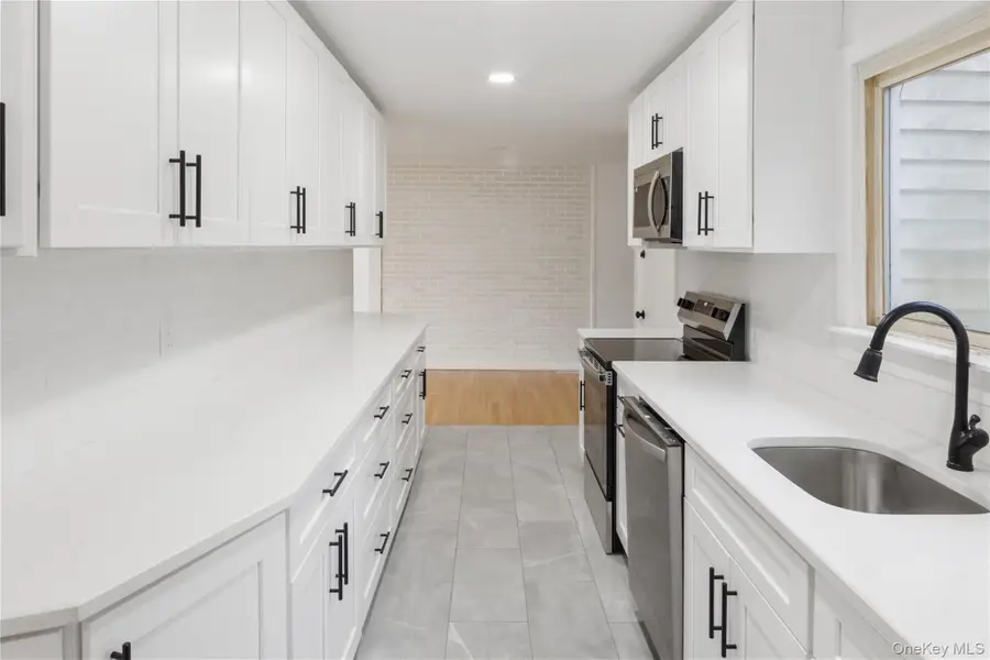 11 Queen Street, New Windsor, NY 12553 - Image #3