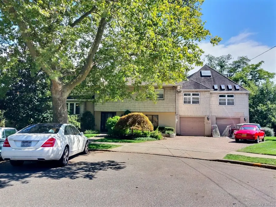 467 Susan Court, West Hempstead, NY 11552 - Image #3