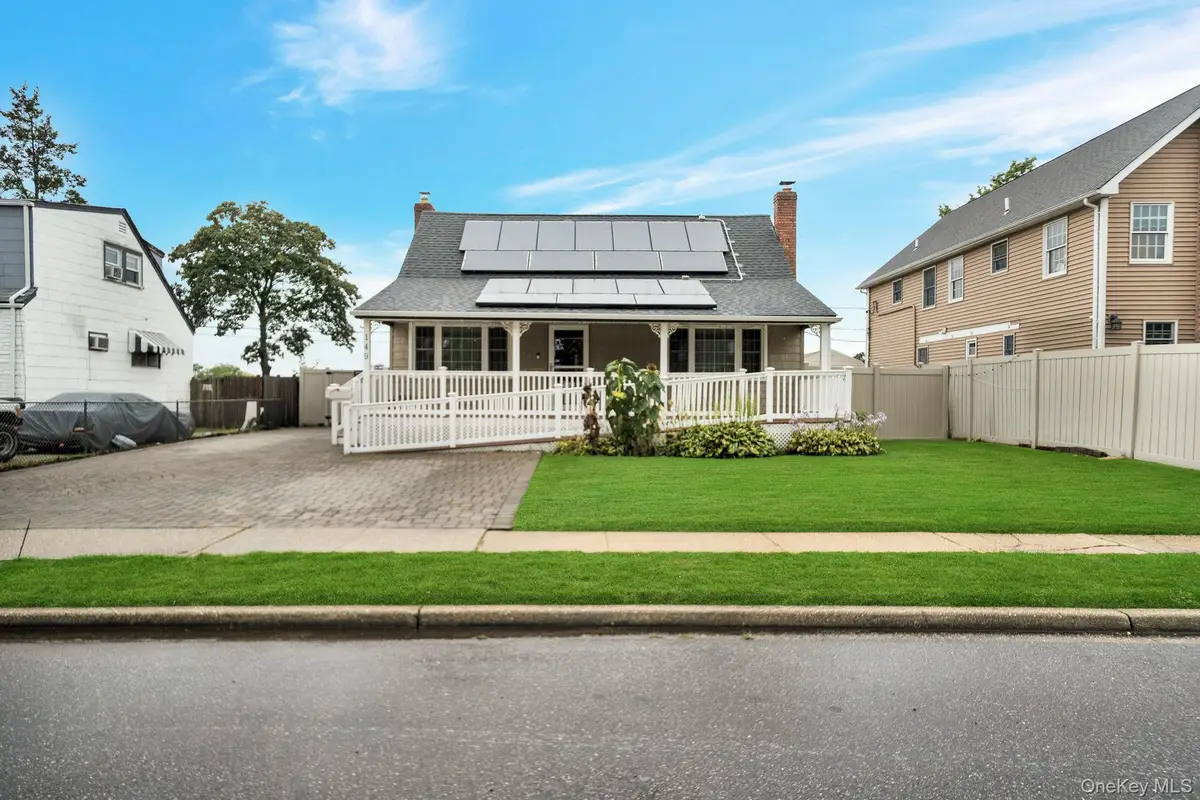 149 Cardinal Road, Levittown, NY 11756 - Image #1