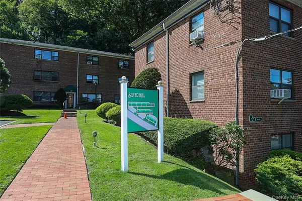 309 Main Street #Unit D, Roslyn, NY 11576