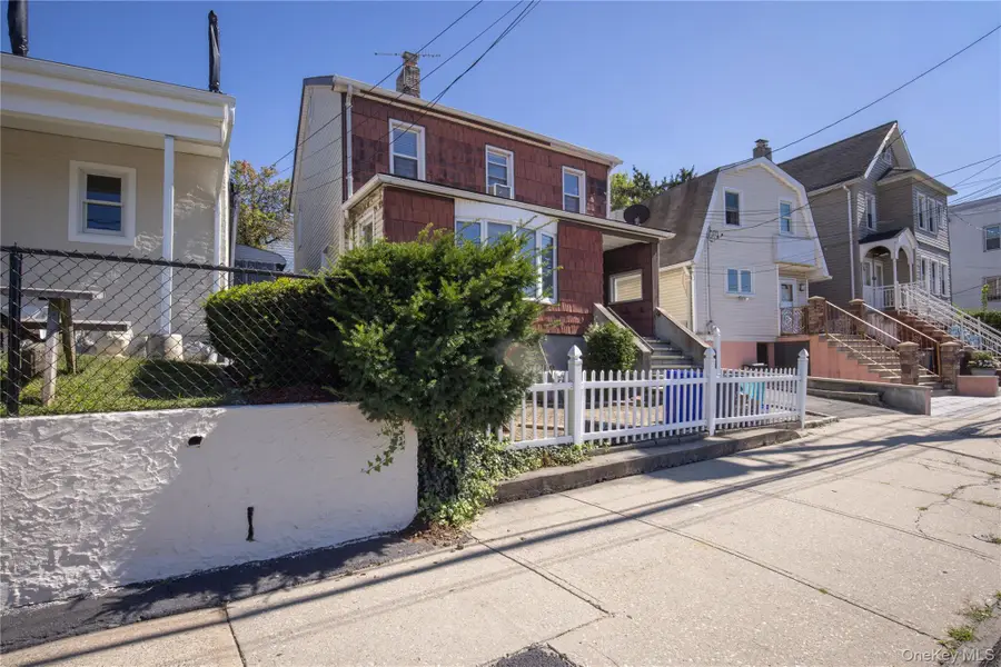 249 N Macquesten Parkway, Mount Vernon, NY 10550 - Image #3