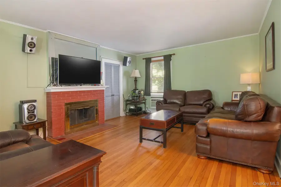 306 Hutchinson Boulevard, Fleetwood, NY 10552 - #3