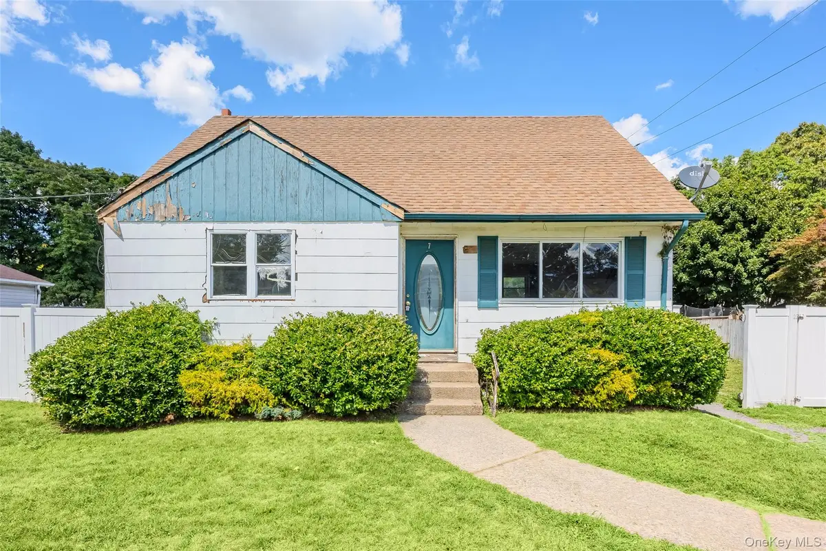 7 Montgomery Street, Brentwood, NY 11717 - Image #1