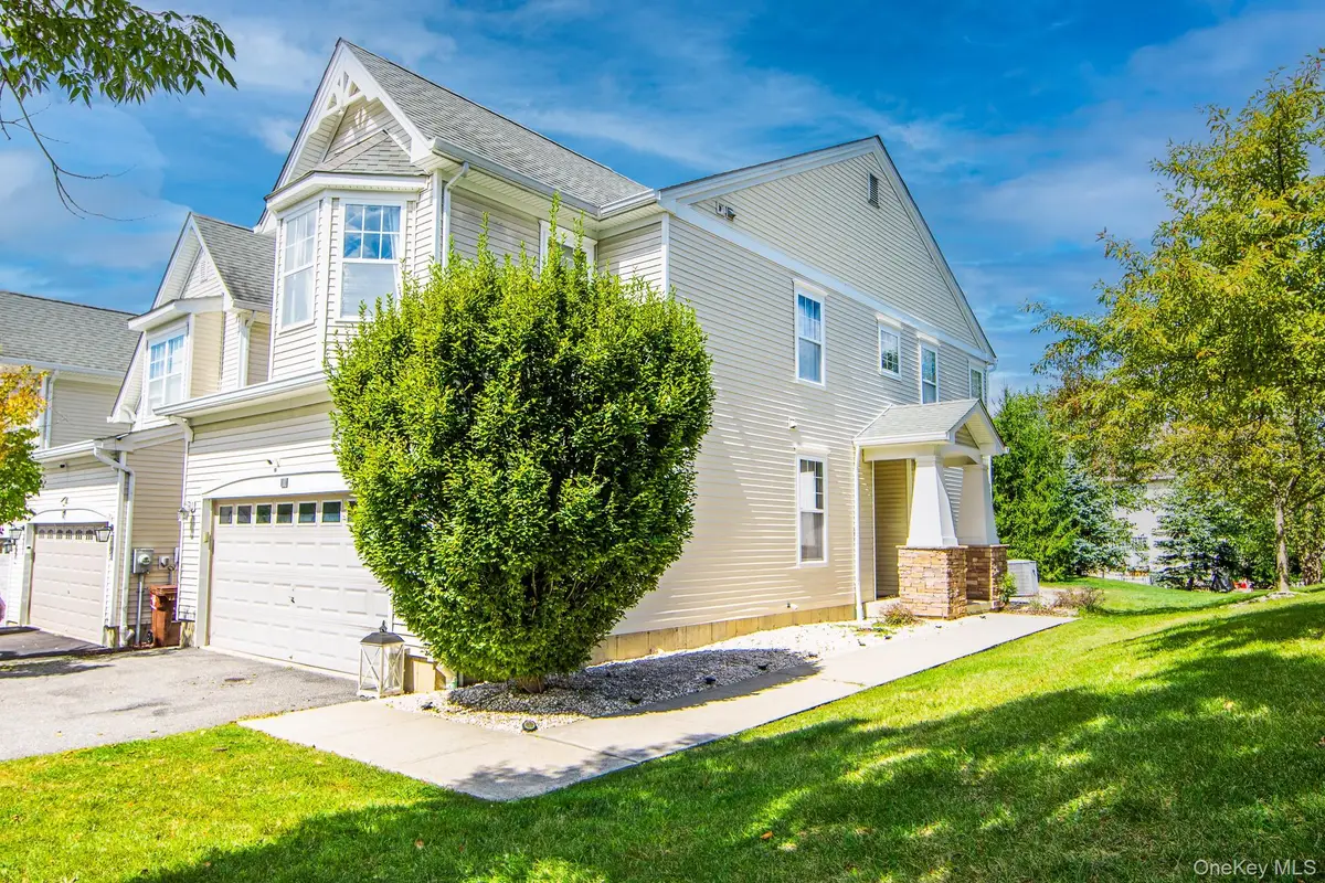 11 Cobblestone Lane, Middletown, NY 10940 - Image #1