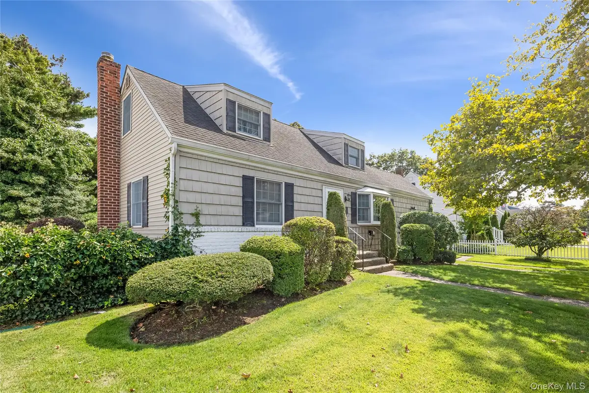 14 Mill Road, Farmingdale, NY 11735 - #1