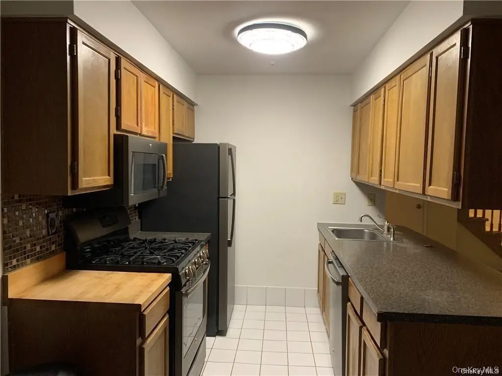 70 Homestead Village Drive, Warwick, NY 10990 - Image #1