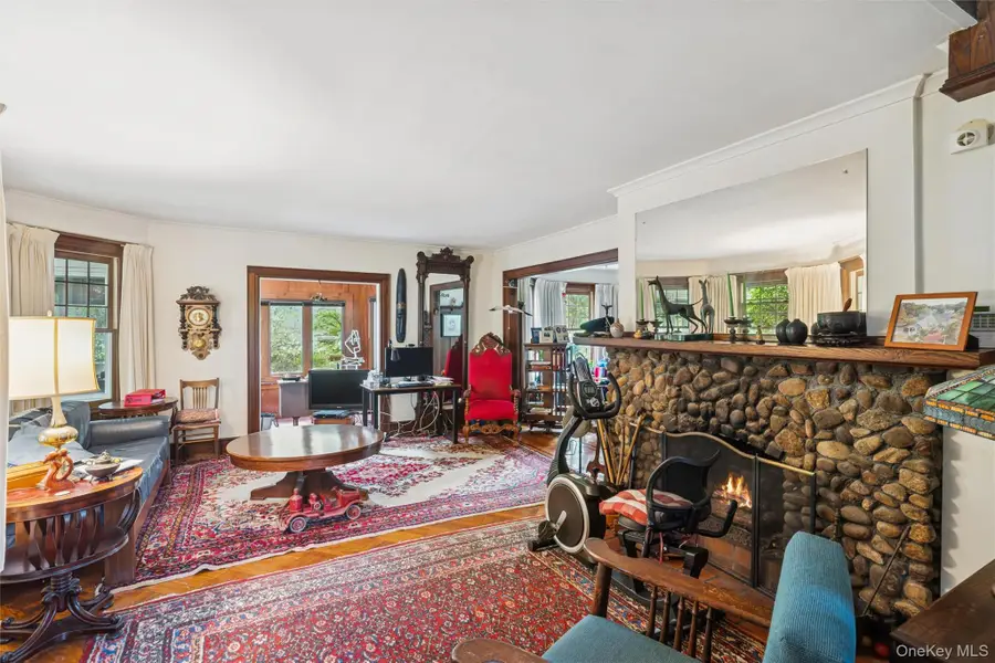 21 Connecticut Avenue, Freeport, NY 11520 - Image #3