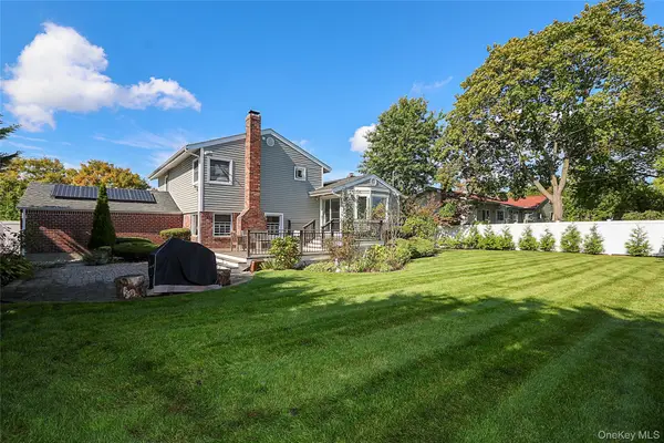 6 Lewis Avenue, Jericho, NY 11753