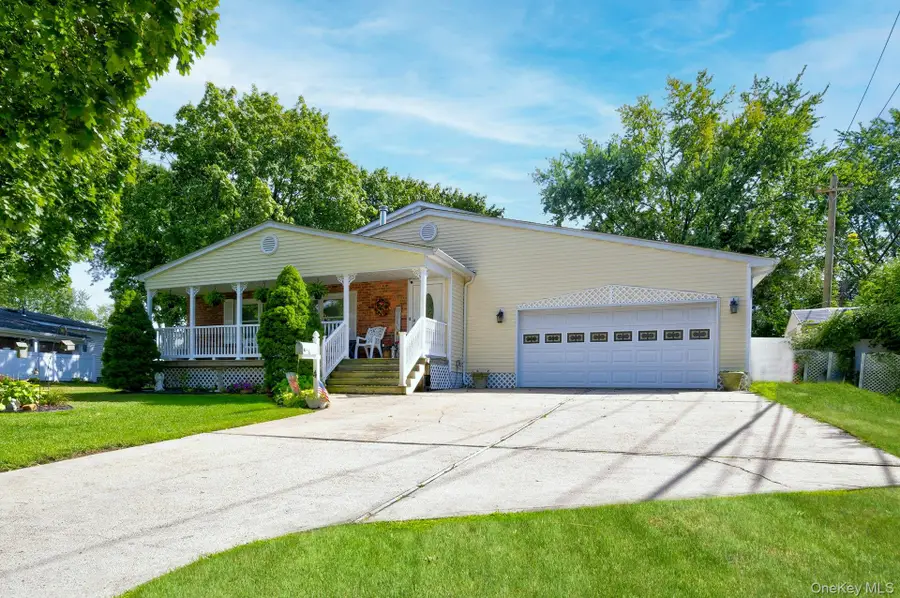 4 E Hill Drive, Smithtown, NY 11787 - Image #2