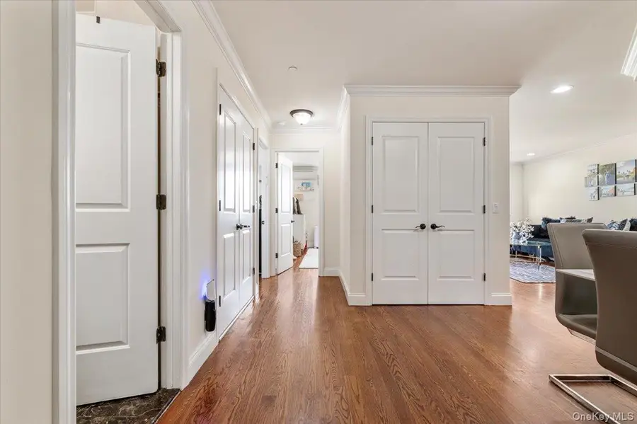 156 Beach 9th Street #4D, Far Rockaway, NY 11691 - Image #2