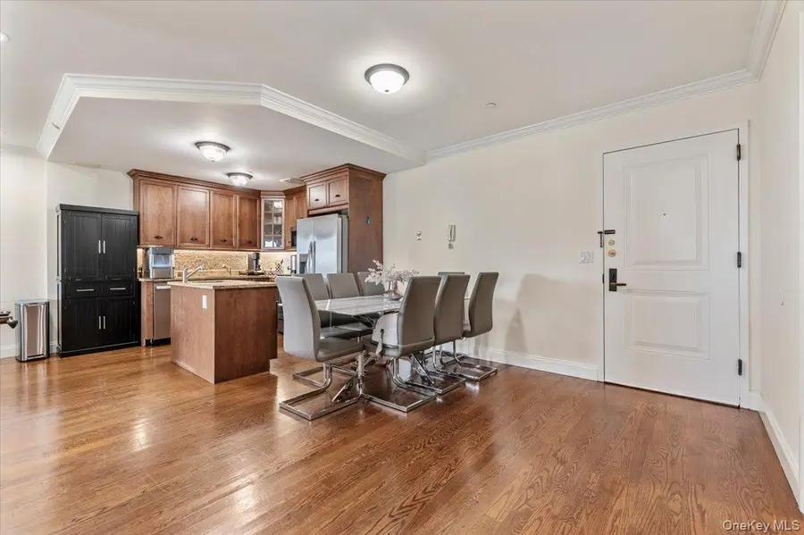 156 Beach 9th Street #4D, Far Rockaway, NY 11691 - Image #3