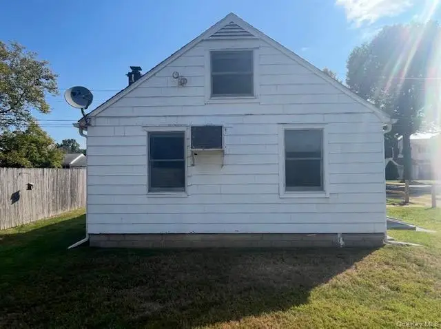 19 Carlson Lane, East Northport, NY 11731 - Image #3