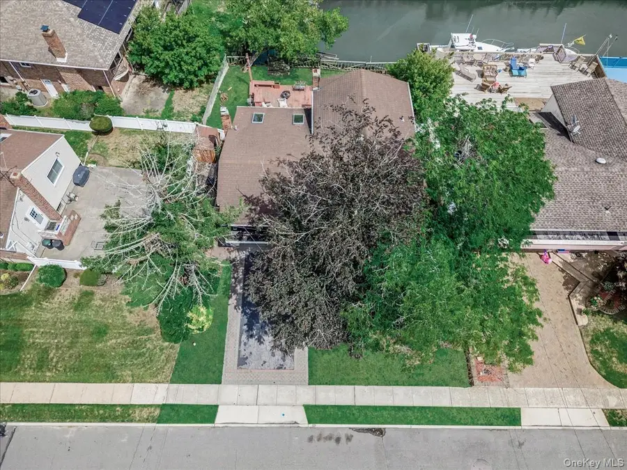 3249 Wolfson Drive, Baldwin, NY 11510 - Image #2