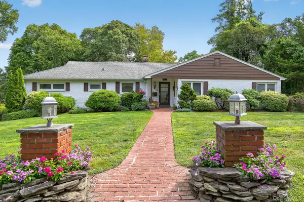 12 Griffith Lane, Huntington, NY 11743