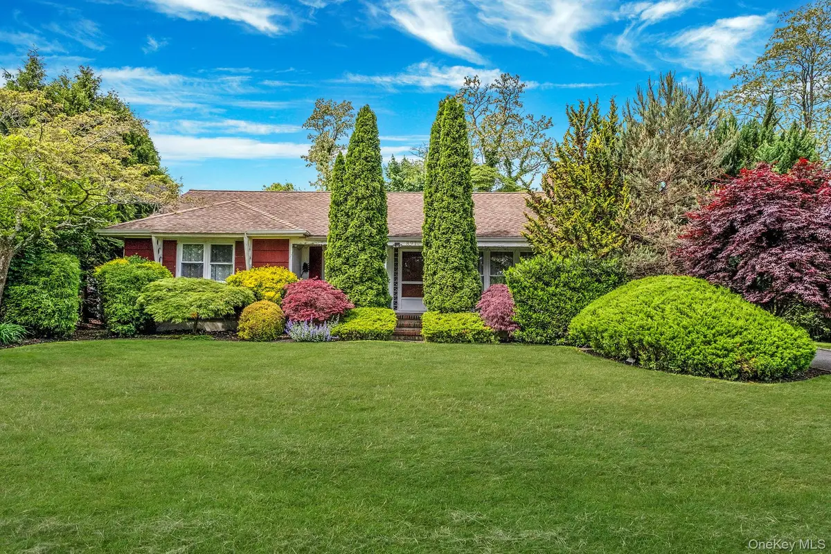 891 Pondview Road, Riverhead, NY 11901 - Image #1