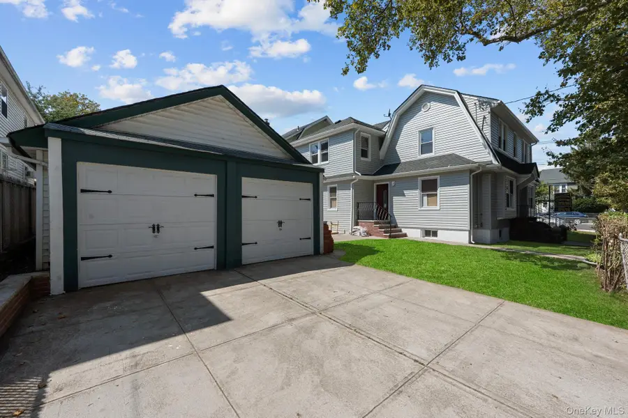 10708 132nd Street, South Richmond Hill, NY 11419 - Image #3