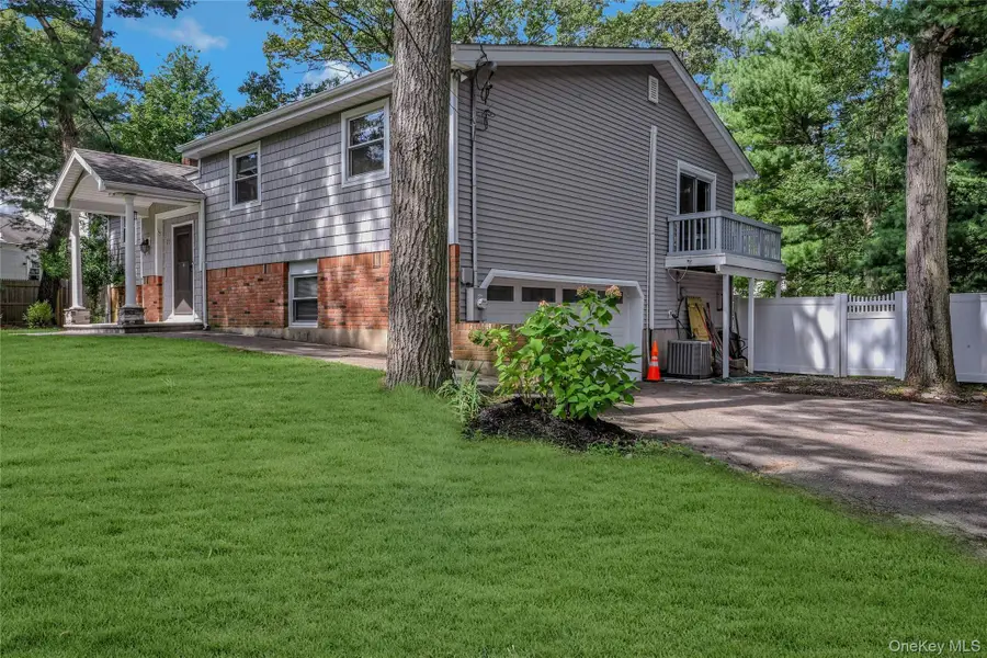 27 Upper Sheep Pasture Road, East Setauket, NY 11733 - Image #2