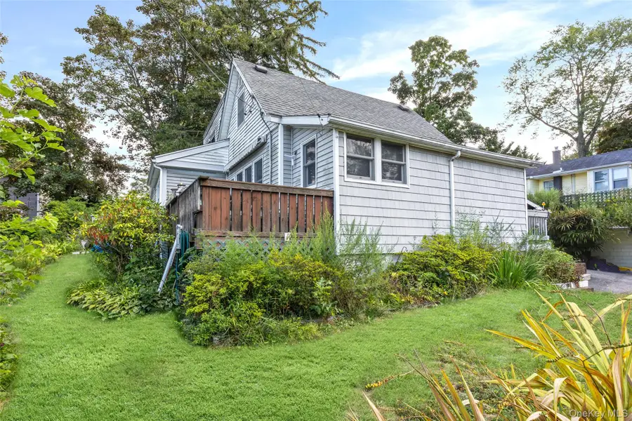 207 Sound Beach Boulevard, Sound Beach, NY 11789 - Image #3